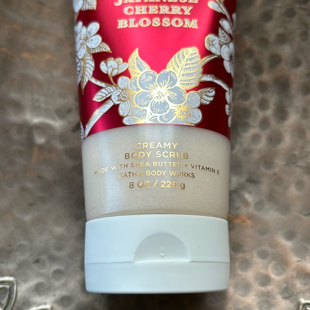NEW! BATH & BODY WORKS Creamy Body Scrub JAPANESE CHERRY BLOSSOM Shea Butter - Picture 6 of 13